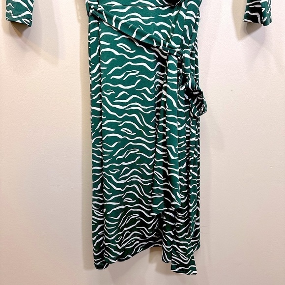 NWT 41 Hawthorn Women’s Belted Wrap Dress Green and White Print Size Small - Picture 13 of 14